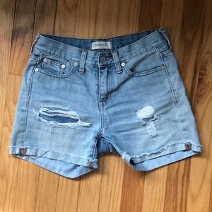 Madewell size 24 boyfriend fit jeans short